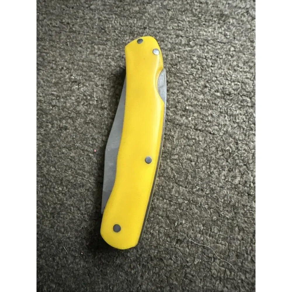 Schrade Uncle Henry Yellow 2-Blade Slipjoint Pocketknife, Stainless Clip Point